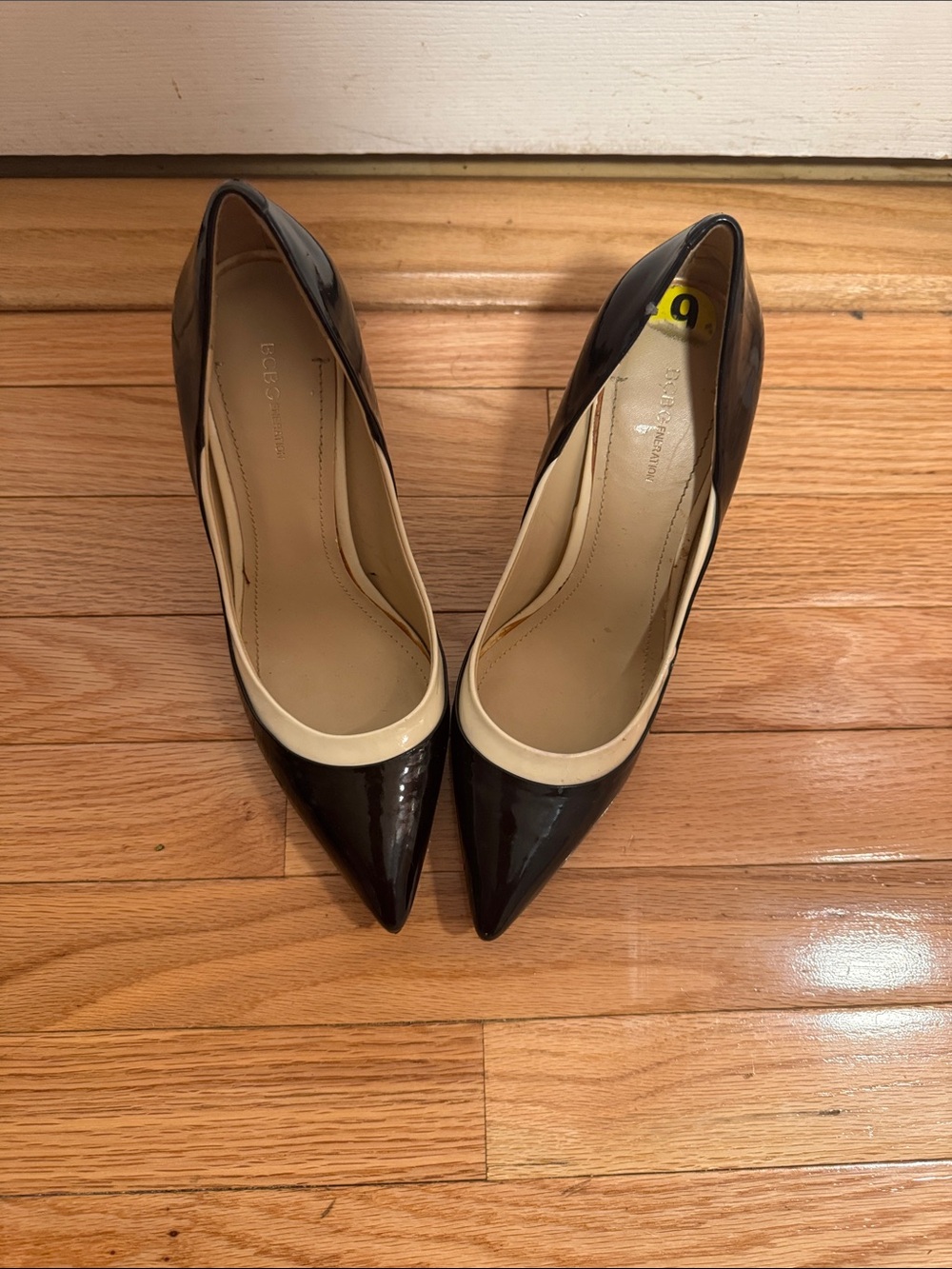 Pointed Toe Two-Tone Patent Pumps - Black & Cream
